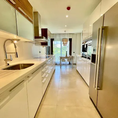 Doncella , Con Vistas Al Mar Lejlighed *