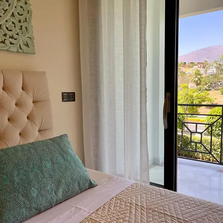 Doncella , Con Vistas Al Mar Estepona